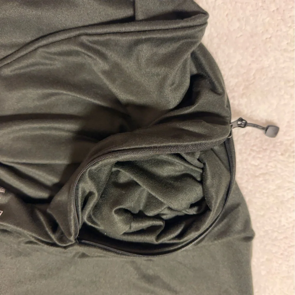 BEYOND YOGA Hidden Pocket Infinity Scarf Zipper Pocket Black Brown Soft